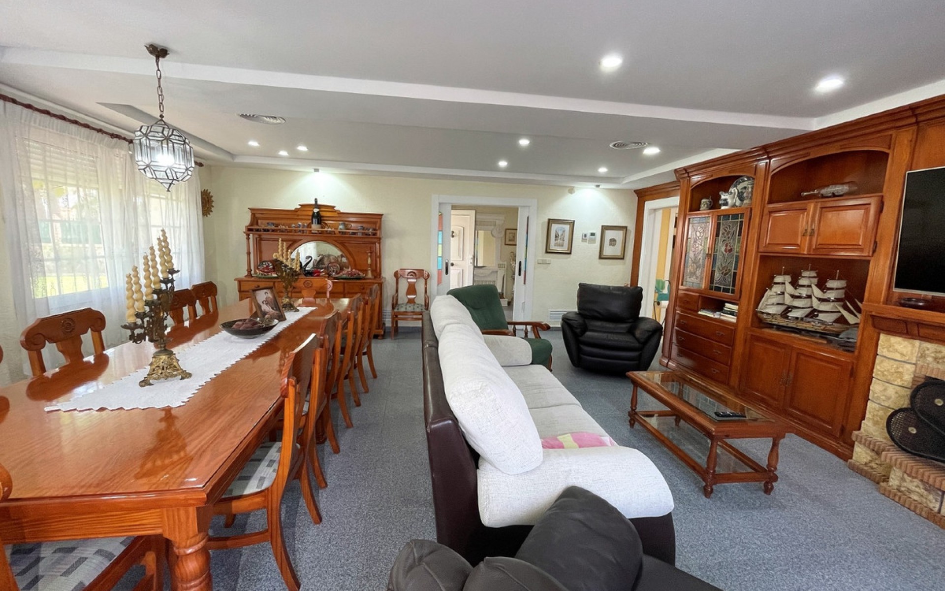 Resale - Villa - Cabo Roig