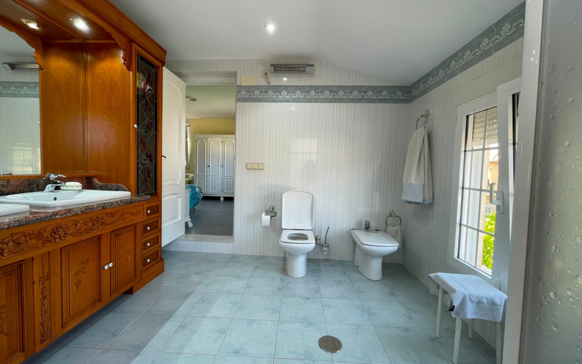 Resale - Villa - Cabo Roig