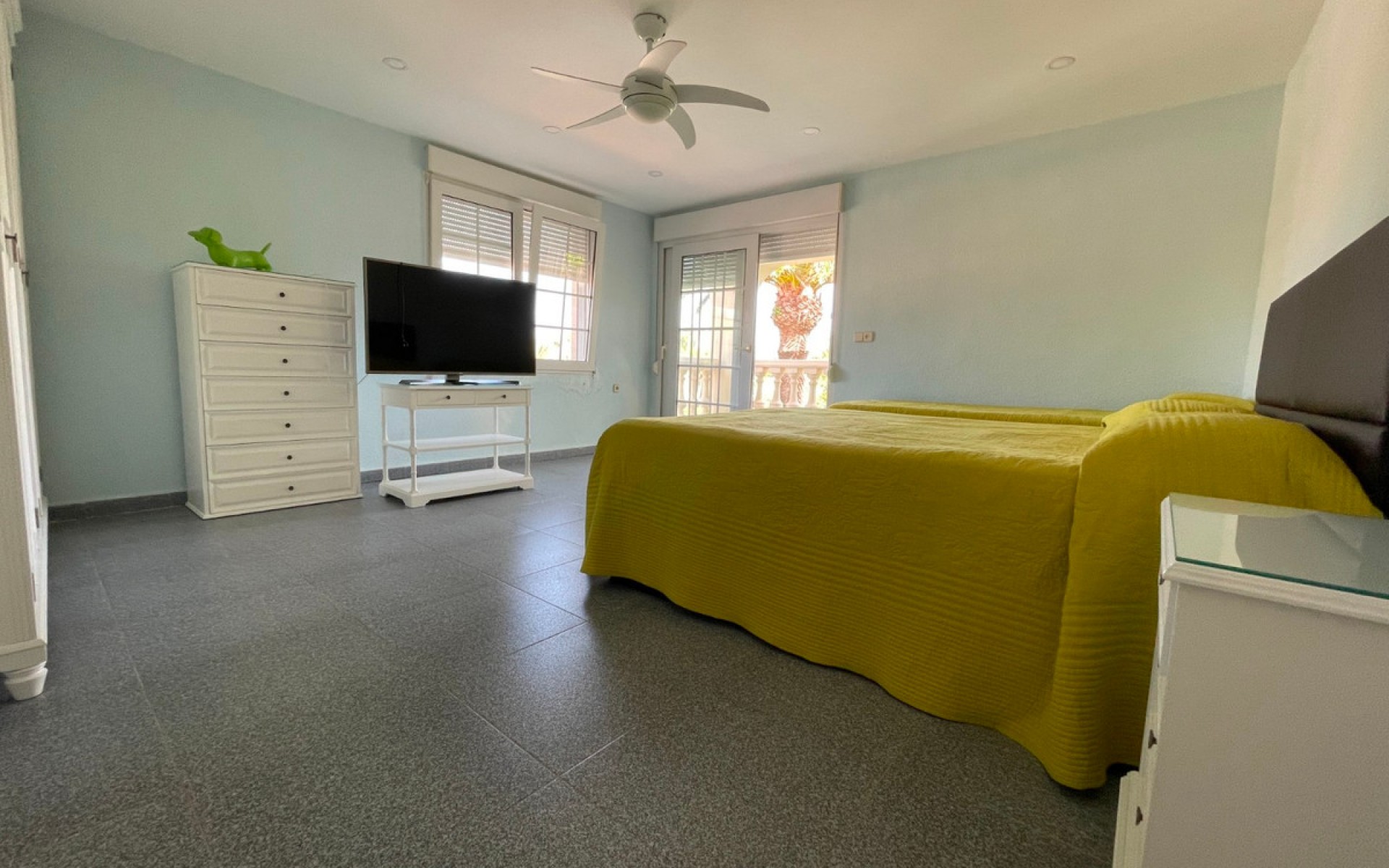 Resale - Villa - Cabo Roig