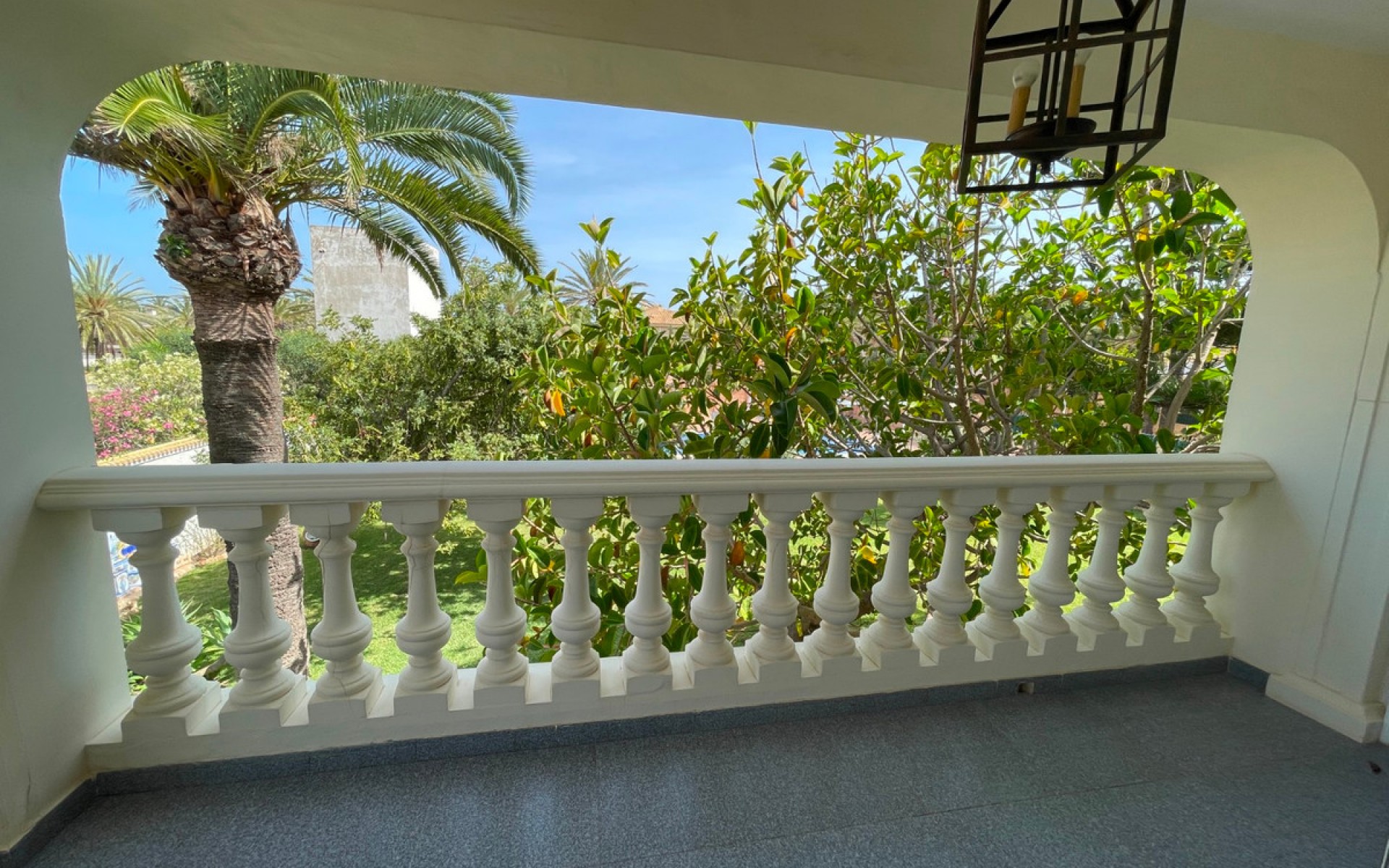 Resale - Villa - Cabo Roig