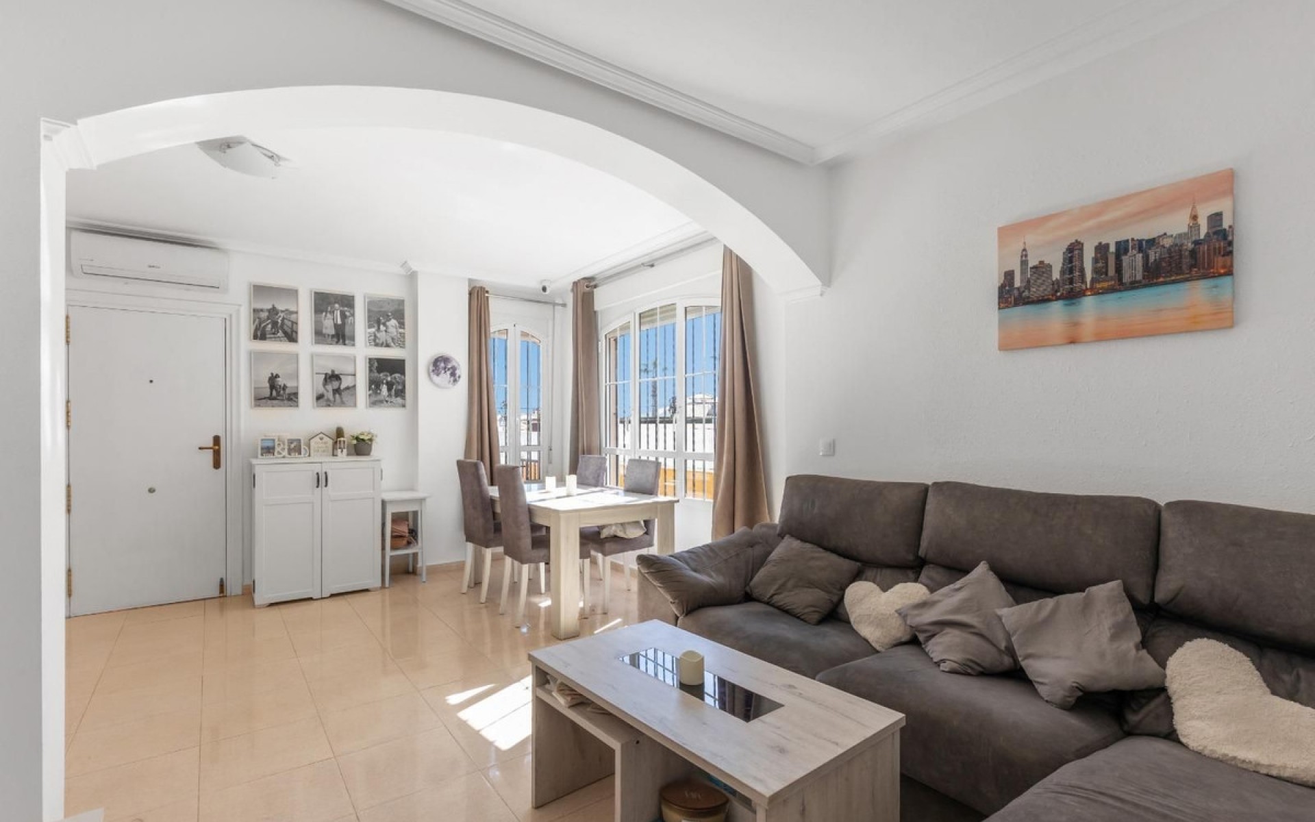 Resale - Villa - Cabo Roig