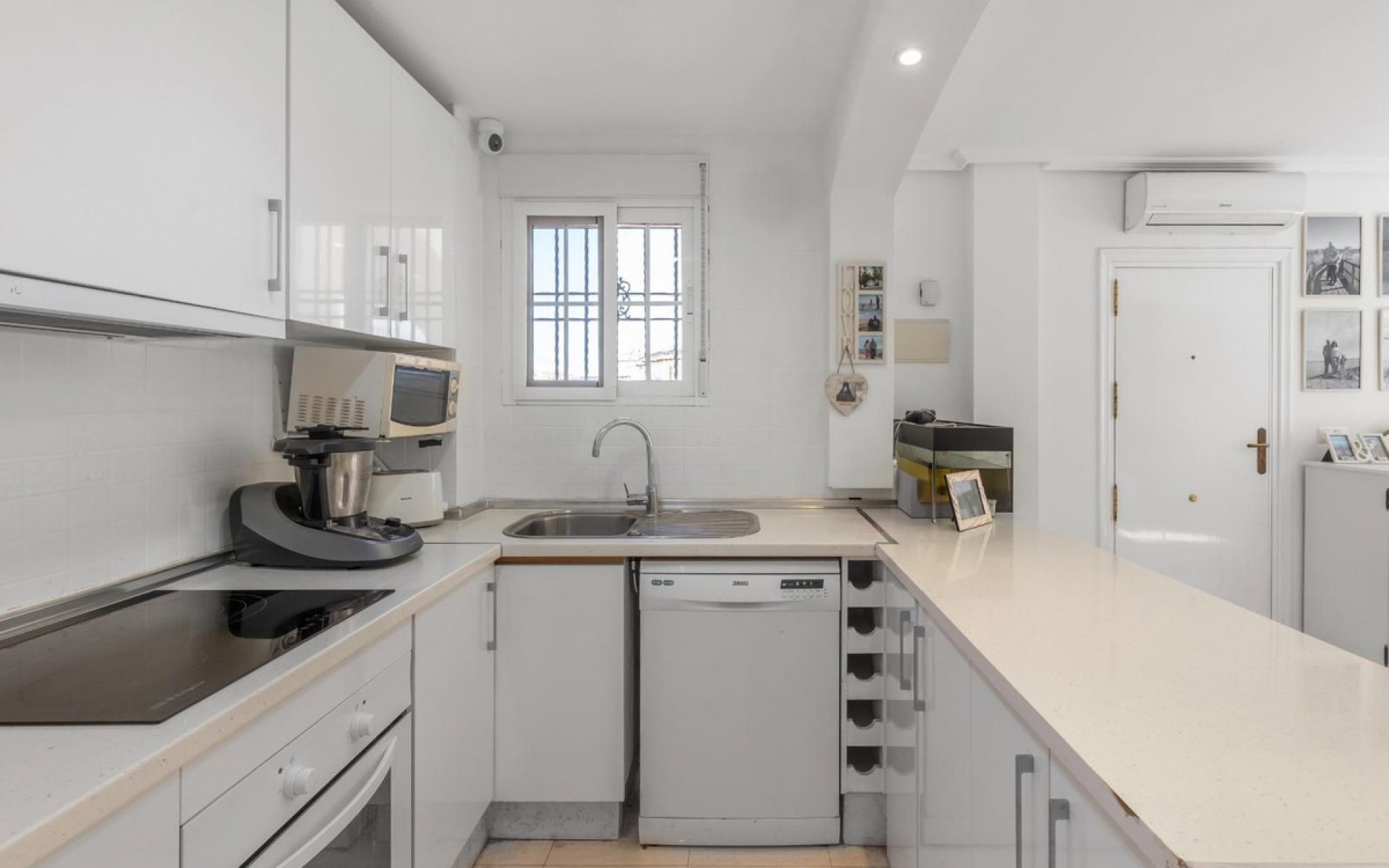 Resale - Villa - Cabo Roig