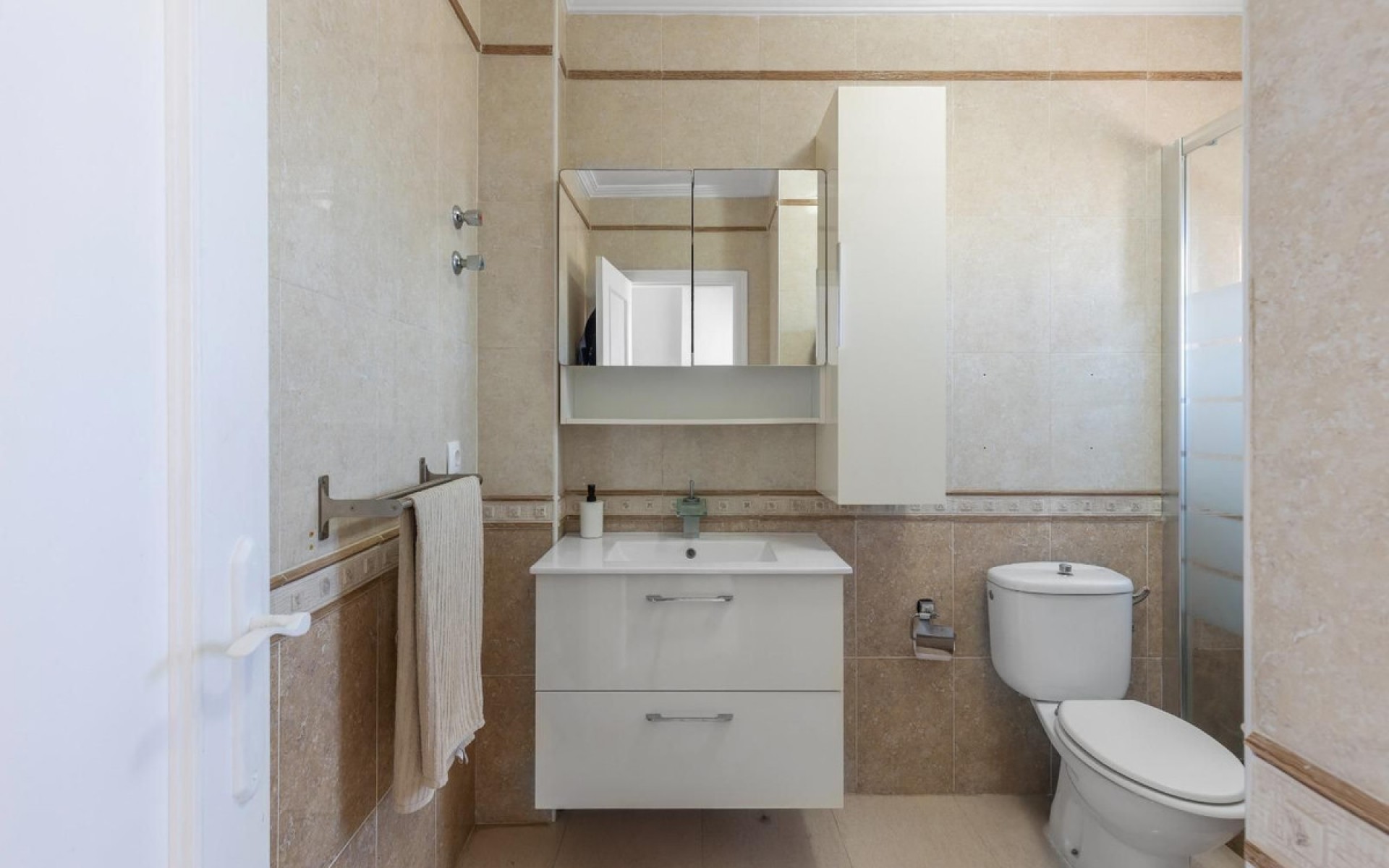 Resale - Villa - Cabo Roig