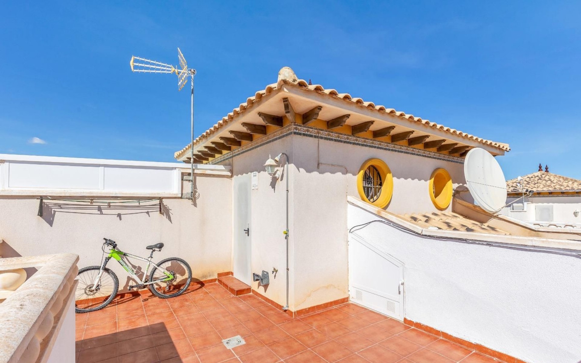 Resale - Villa - Cabo Roig