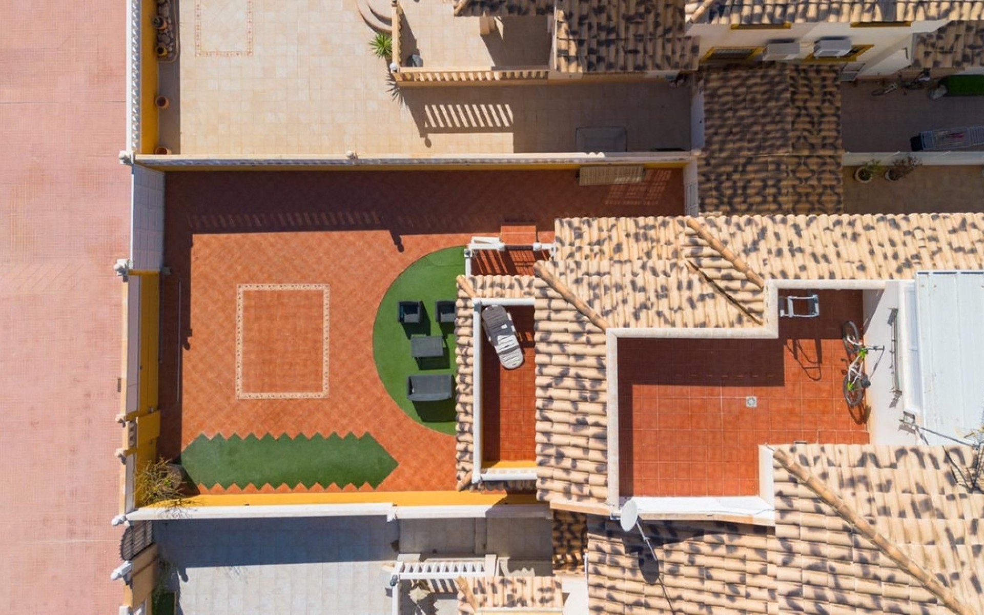 Resale - Villa - Cabo Roig