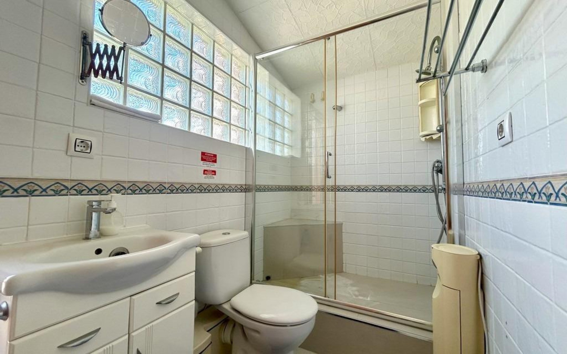 Resale - Villa - Cabo Roig