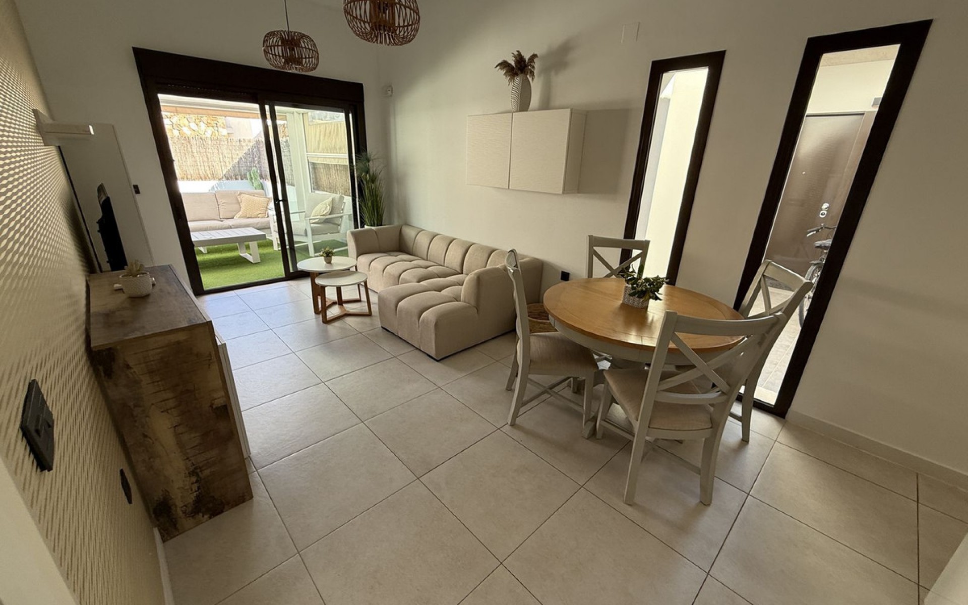 Resale - Villa - Cabo Roig