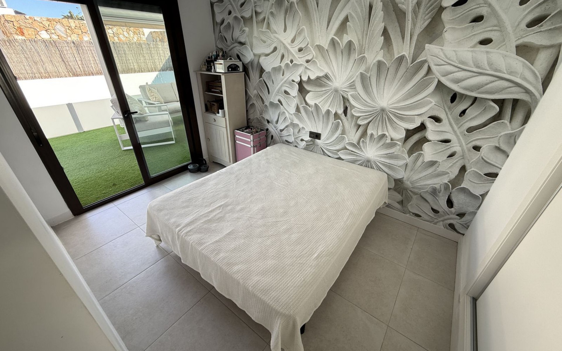 Resale - Villa - Cabo Roig