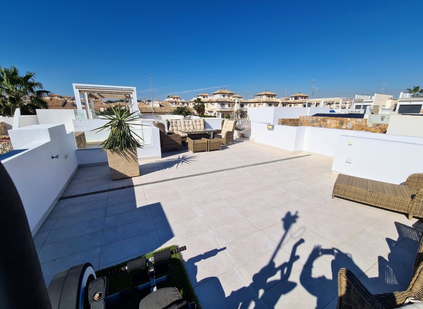 Resale - Villa - Cabo Roig