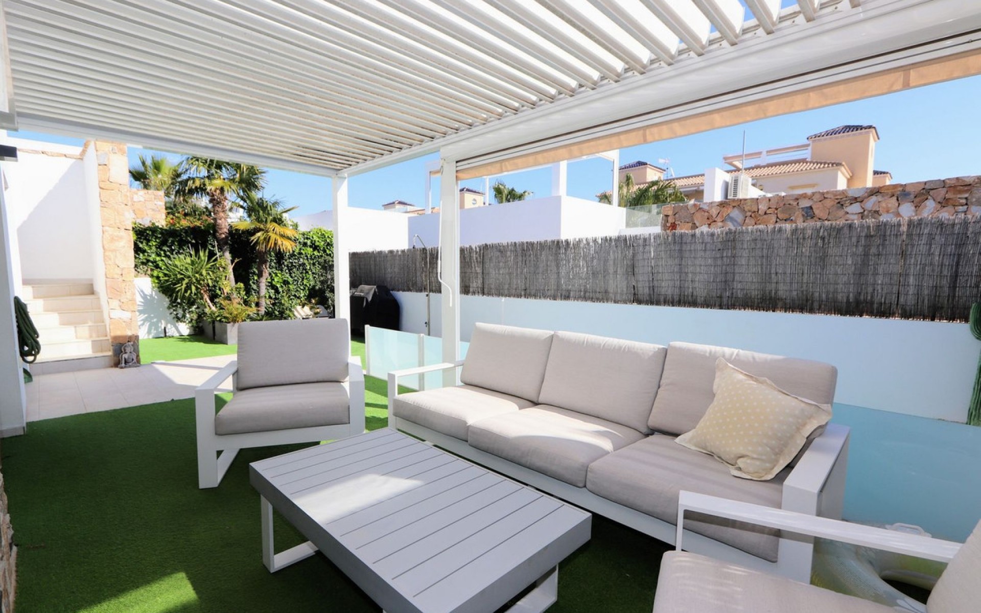 Resale - Villa - Cabo Roig