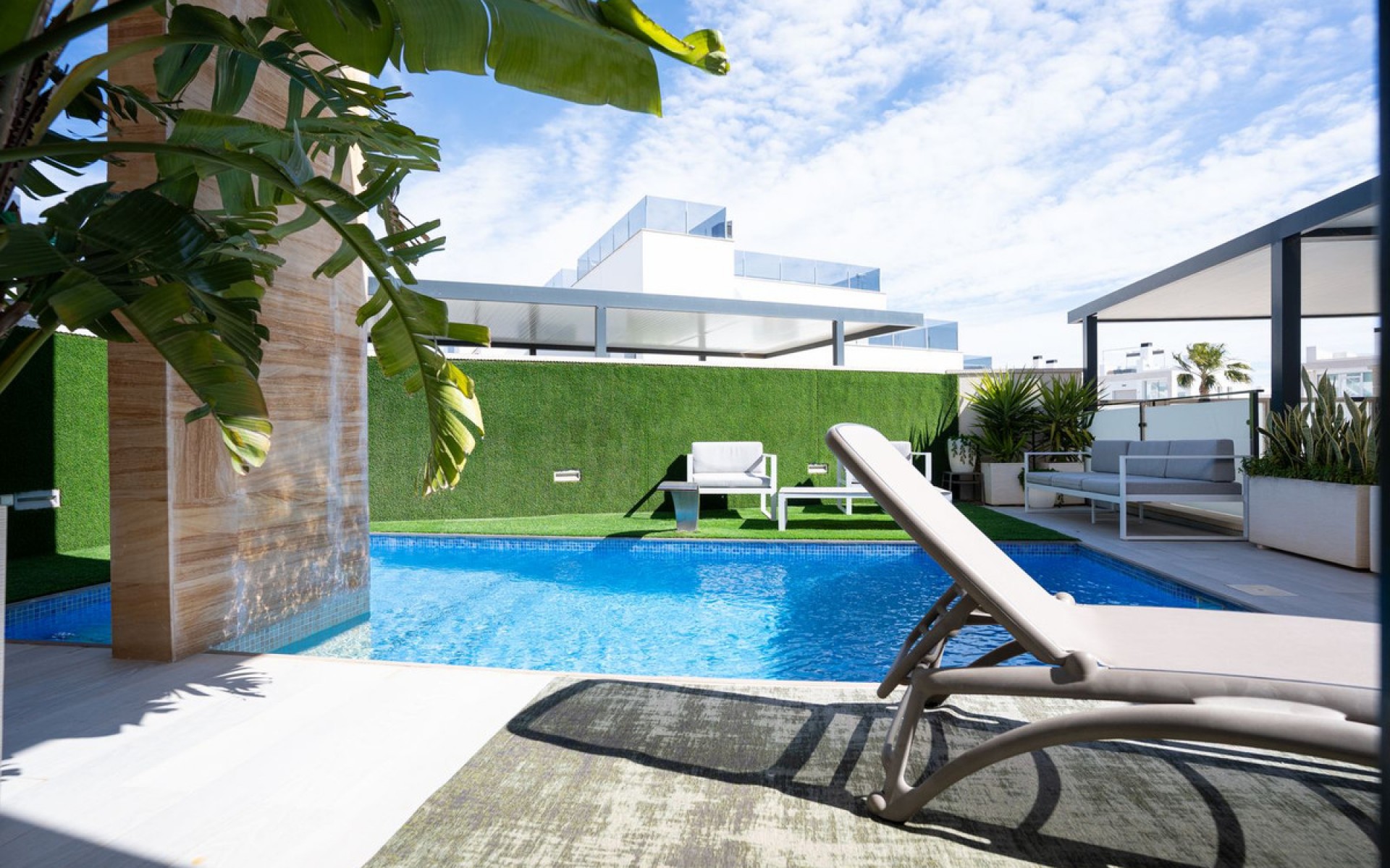 Resale - Villa - Cabo Roig