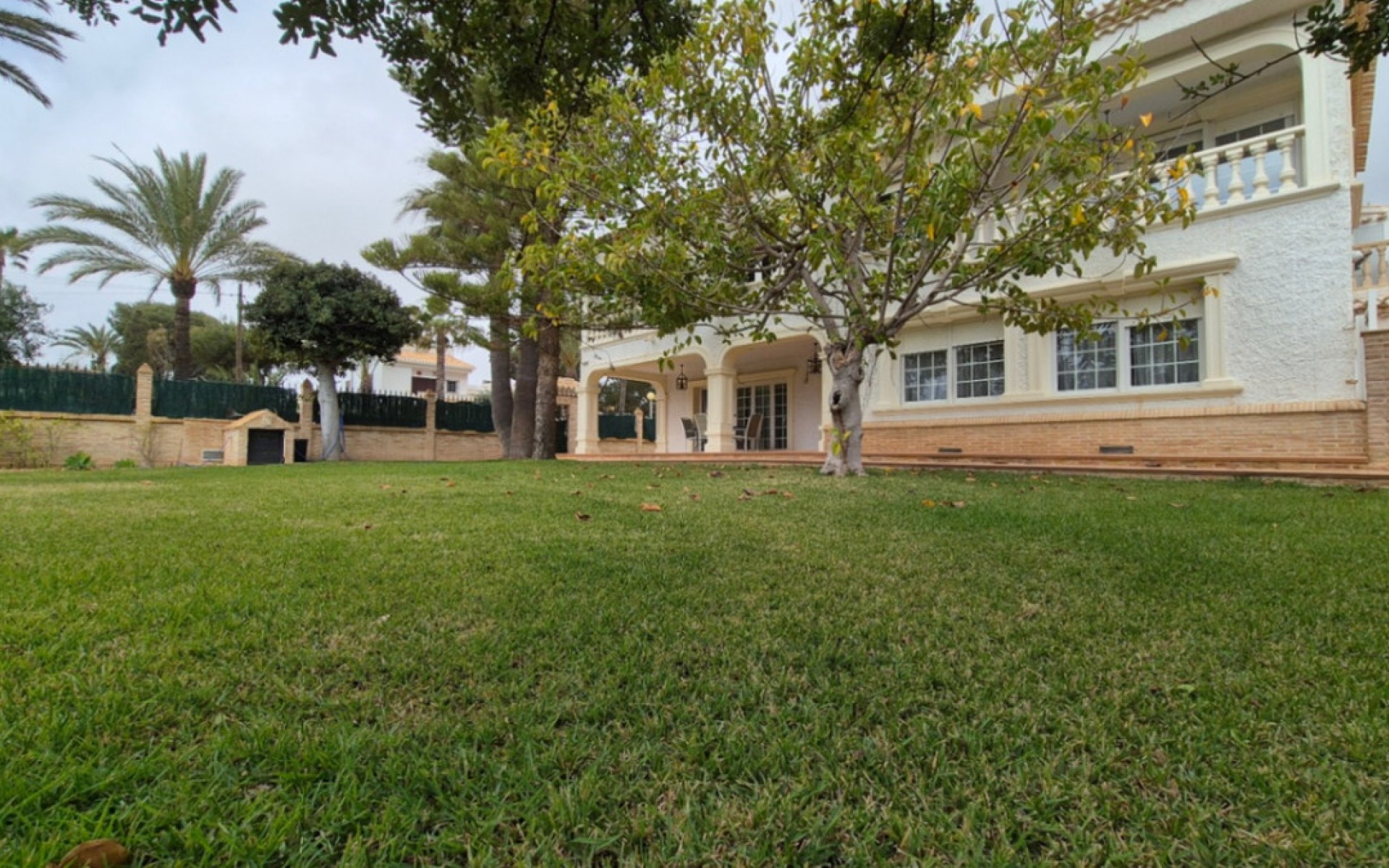 Resale - Villa - Cabo Roig