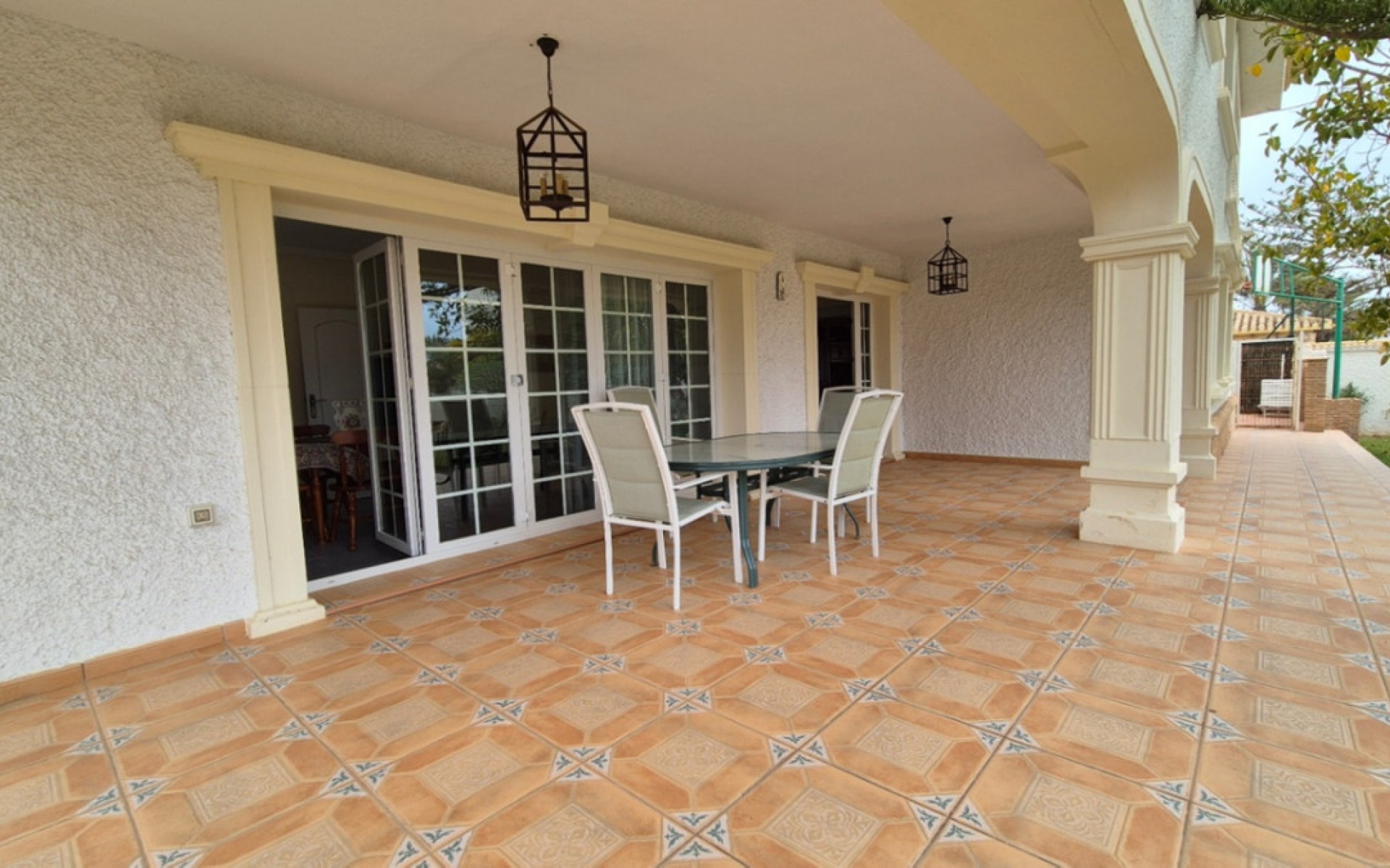 Resale - Villa - Cabo Roig