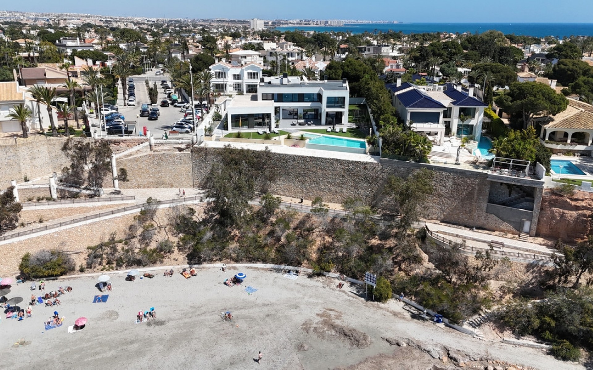 Resale - Villa - Cabo Roig