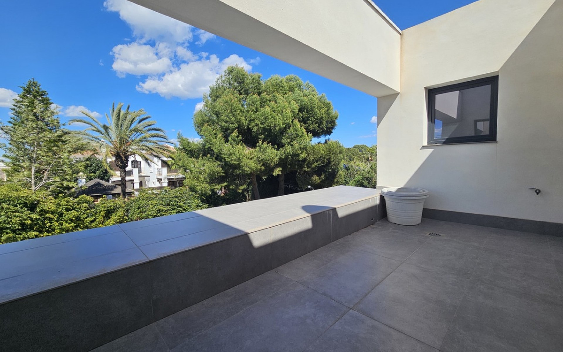 Resale - Villa - Cabo Roig