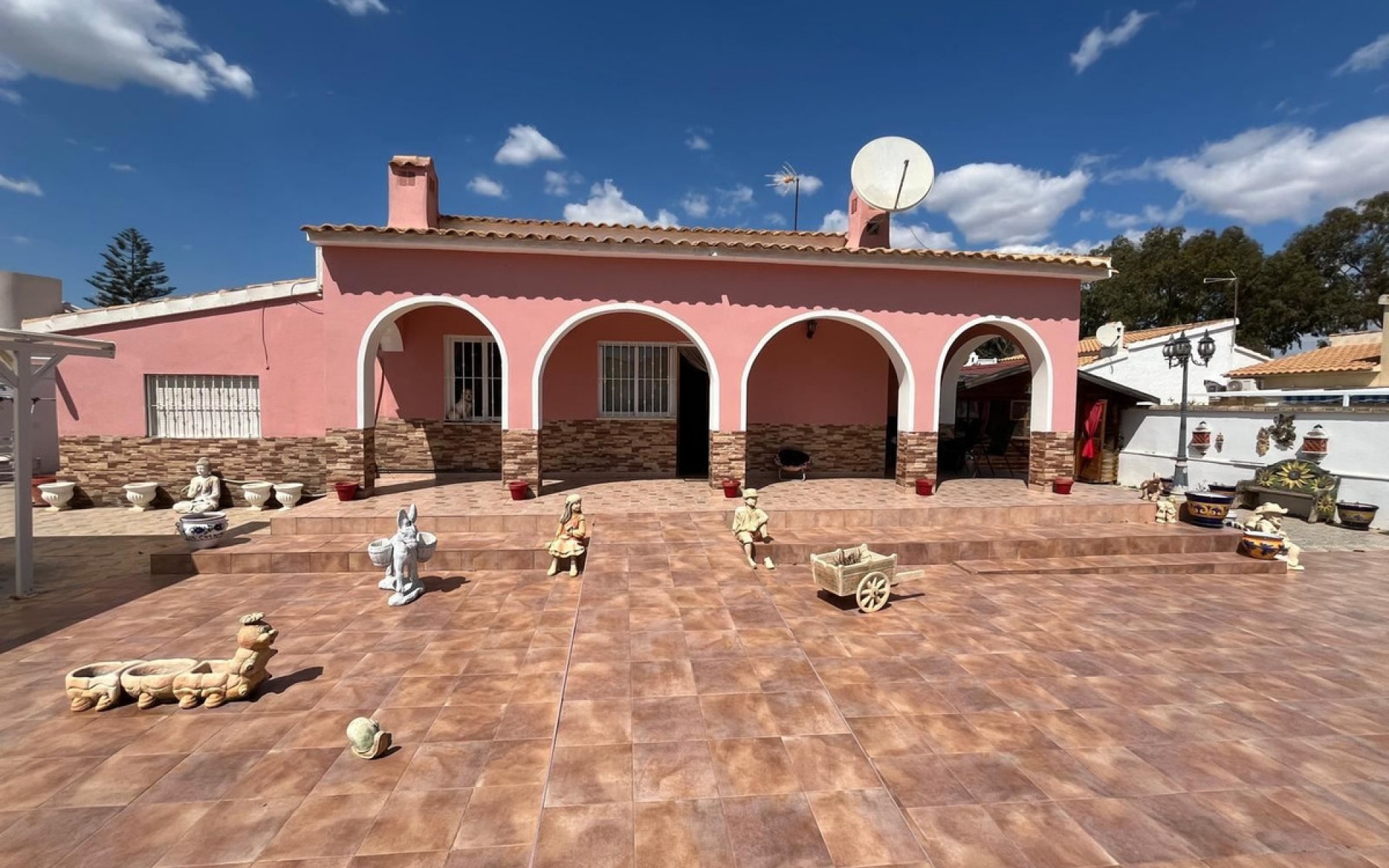Resale - Villa - Cabo Roig