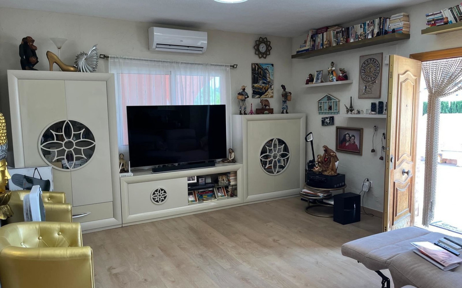 Resale - Villa - Cabo Roig