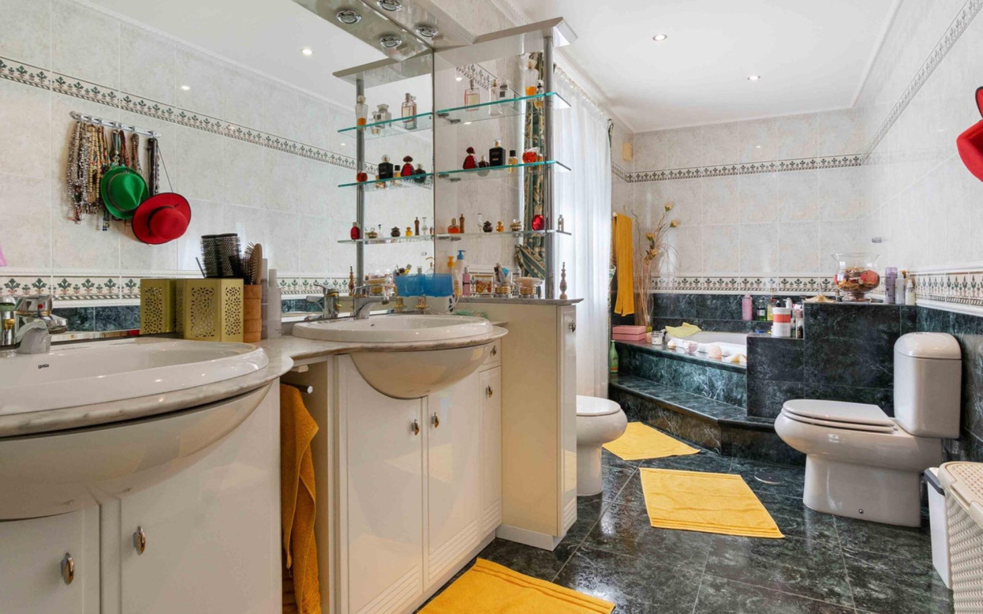 Resale - Villa - Cabo Roig