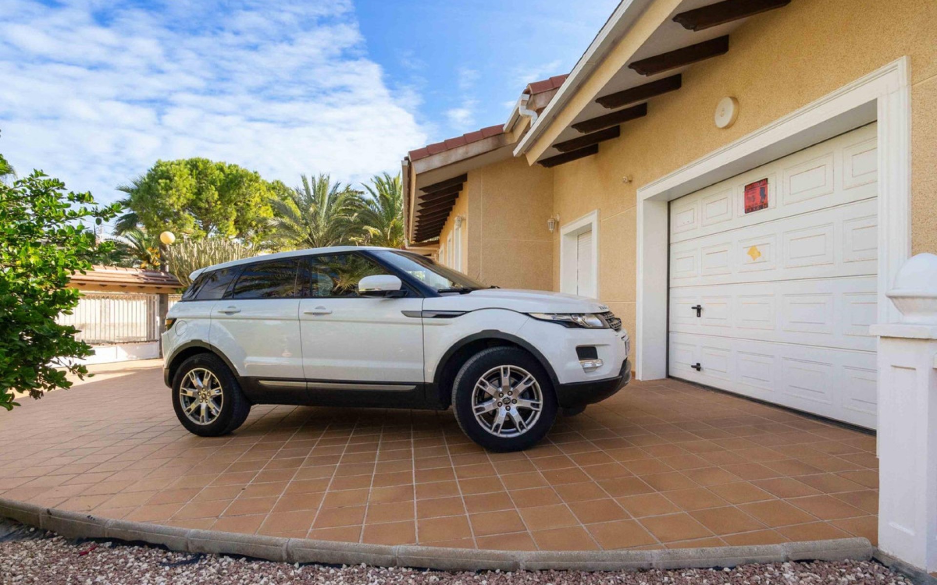 Resale - Villa - Cabo Roig