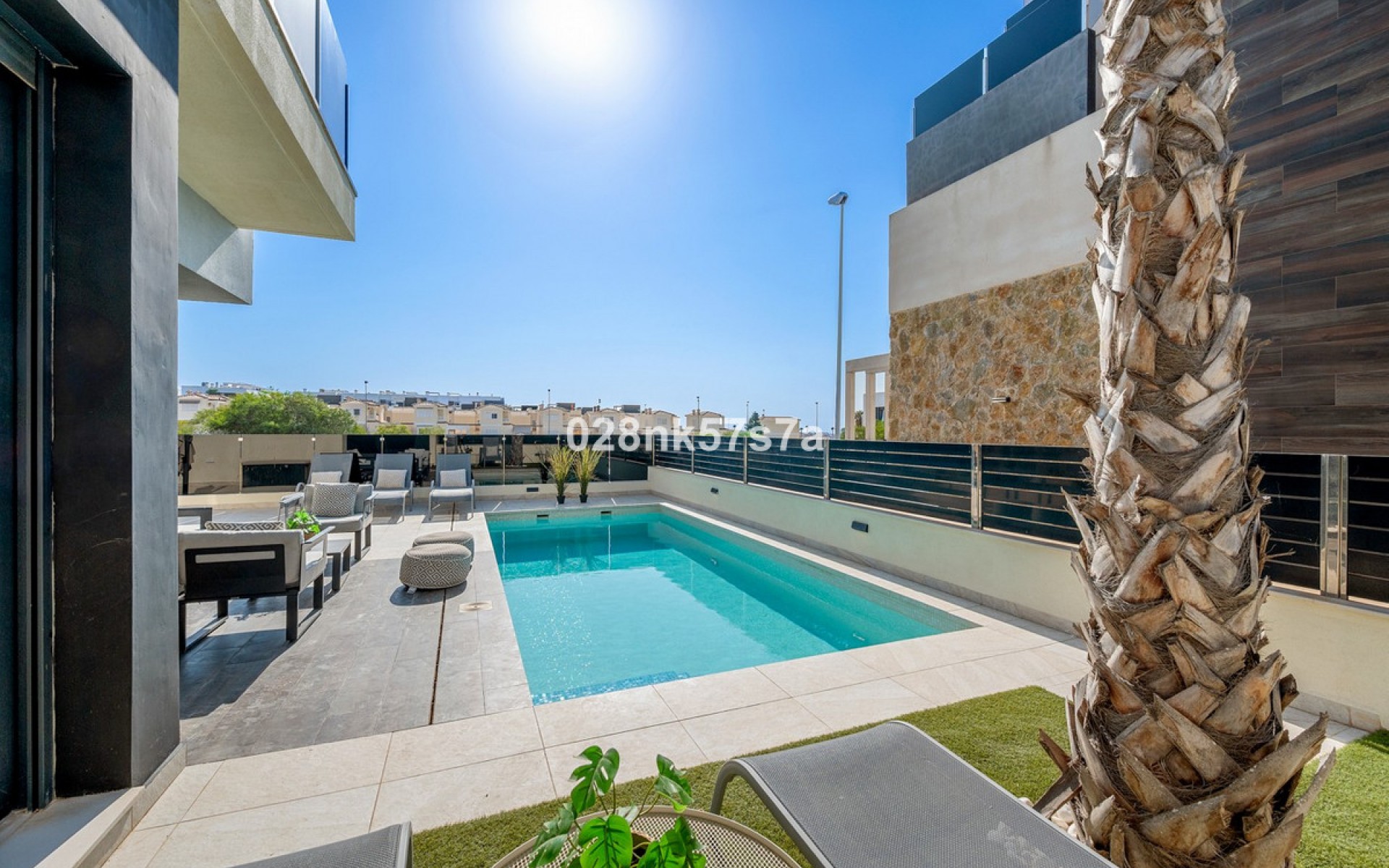 Resale - Villa - Cabo Roig
