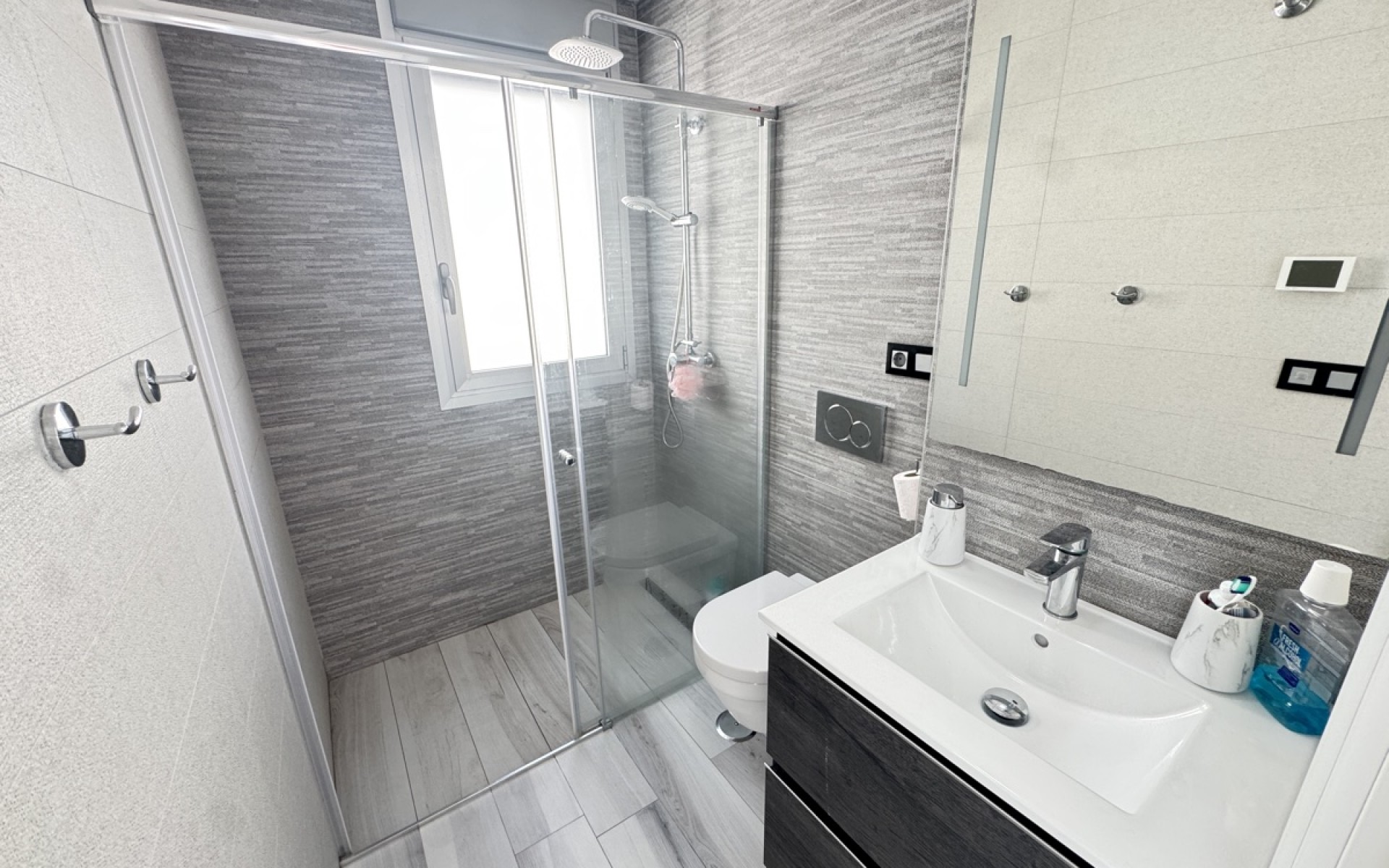 Resale - Villa - Cabo Roig