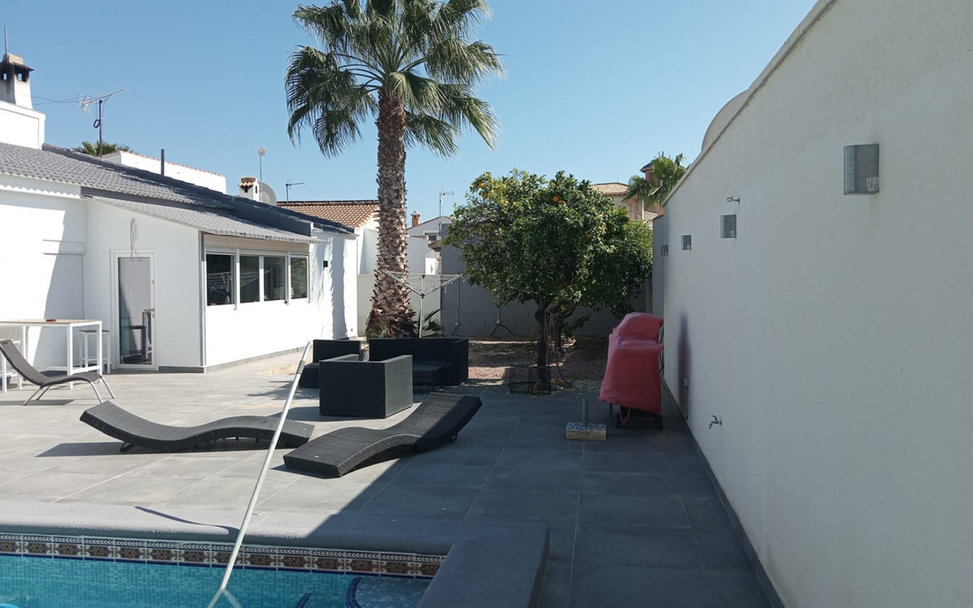 Resale - Villa - Cabo Roig