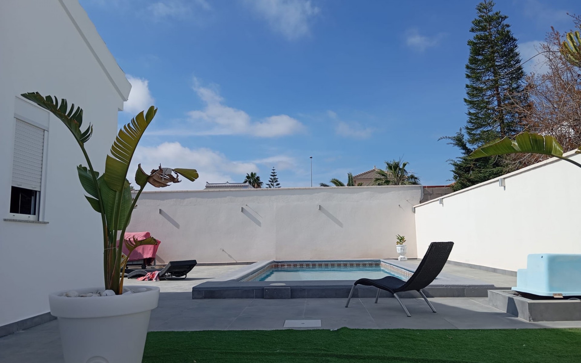 Resale - Villa - Cabo Roig