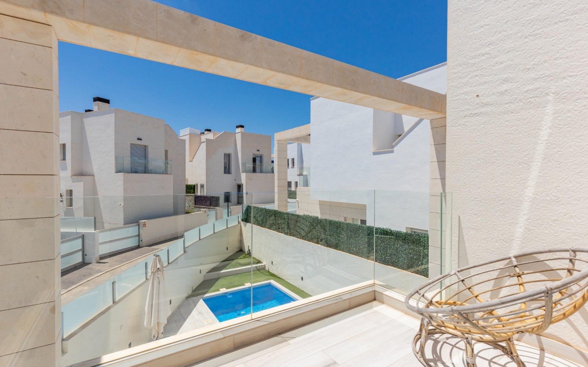 Resale - Villa - Cabo Roig