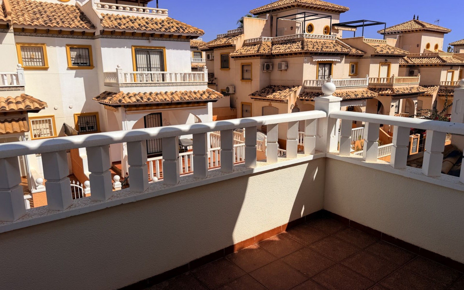 Resale - Villa - Cabo Roig