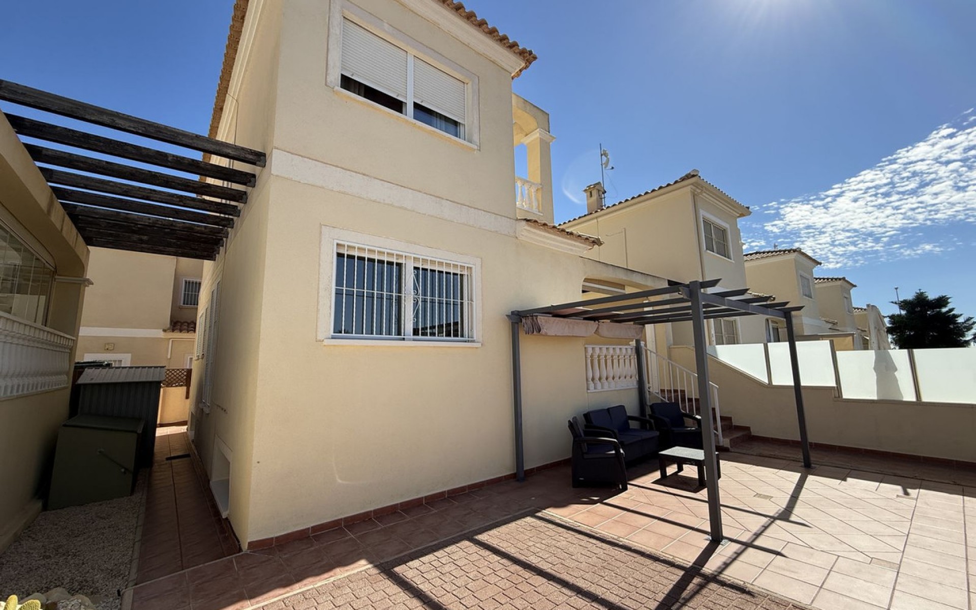 Resale - Villa - Cabo Roig
