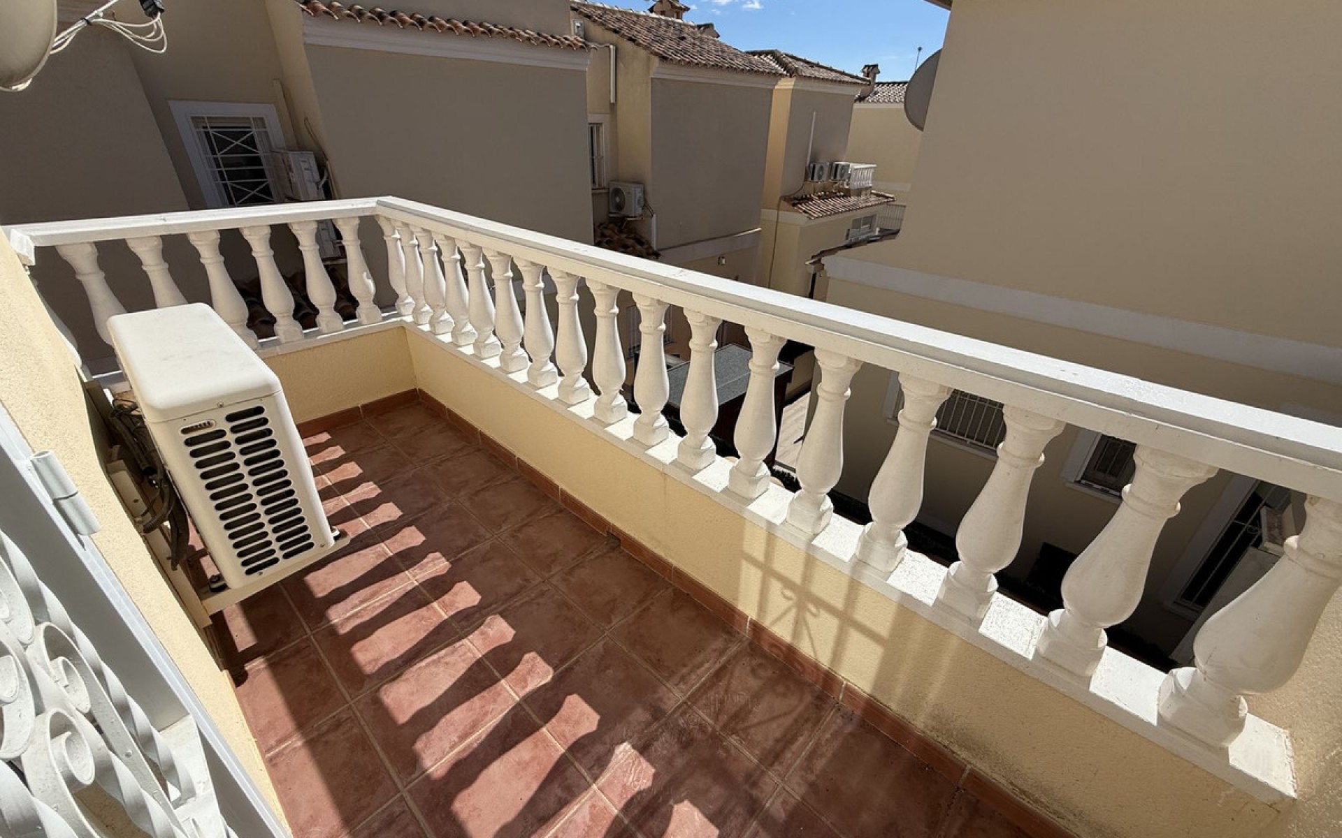 Resale - Villa - Cabo Roig
