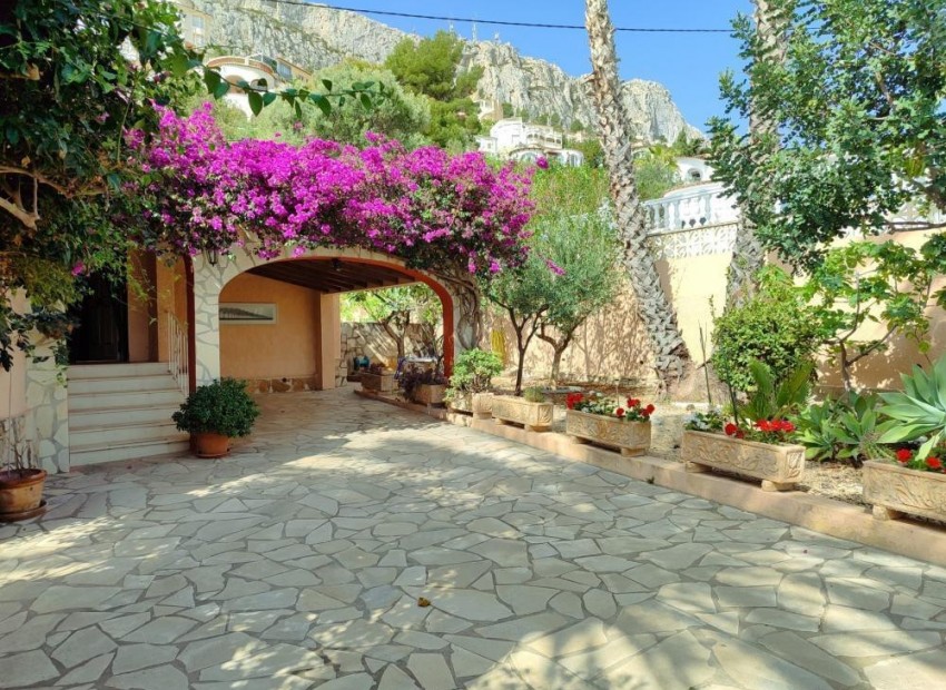 Resale - Villa - Calpe - Calpe Centro