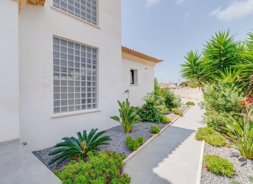 Resale - Villa - Calpe - Calpe Centro