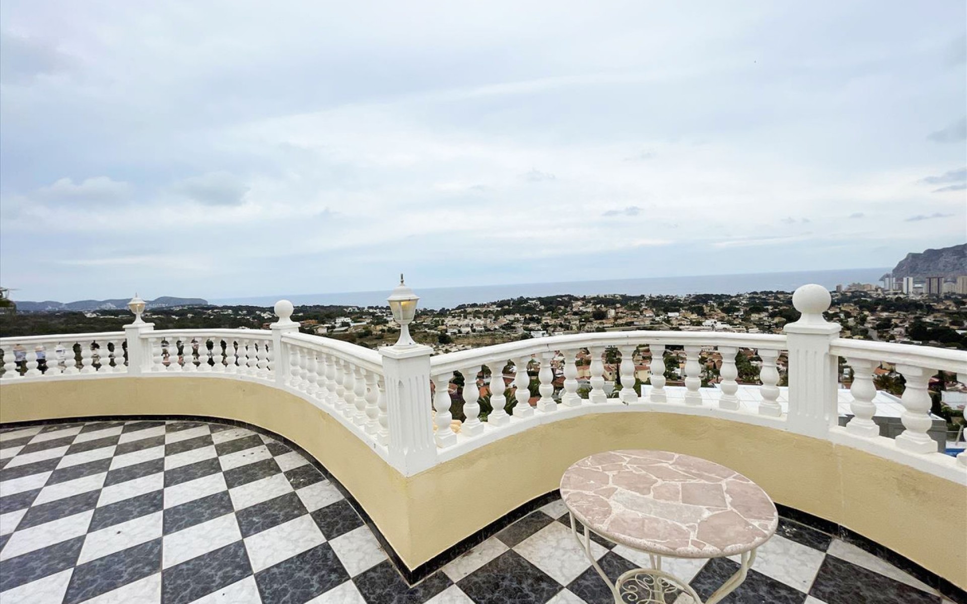 Resale - Villa - Calpe - Calpe Centro