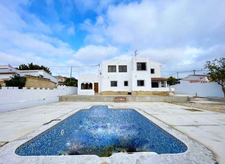 Resale - Villa - Calpe - Calpe Centro