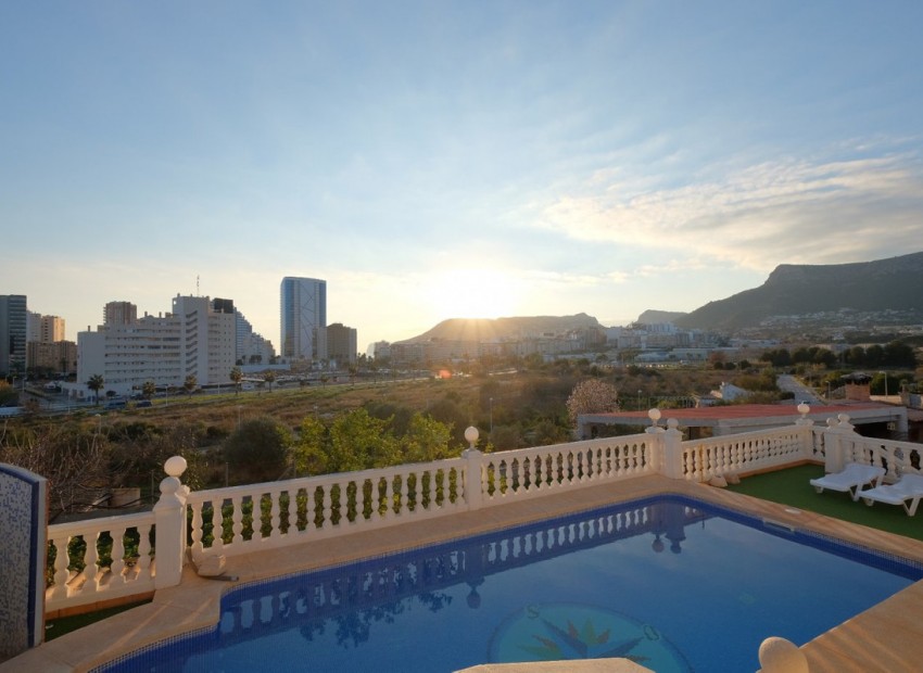Resale - Villa - Calpe - Calpe Centro