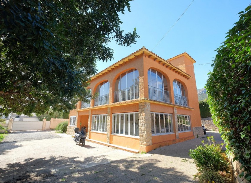 Resale - Villa - Calpe - Calpe Centro