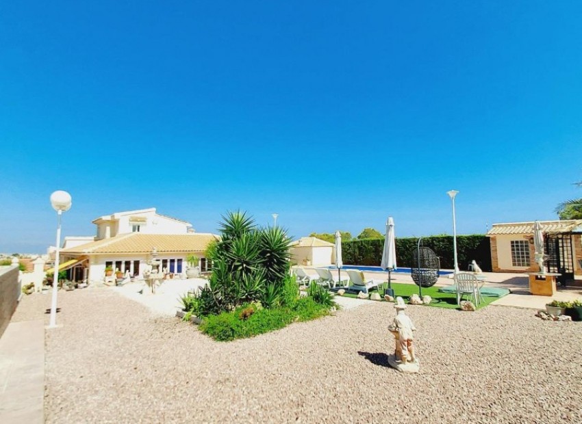 Resale - Villa - Campoamor