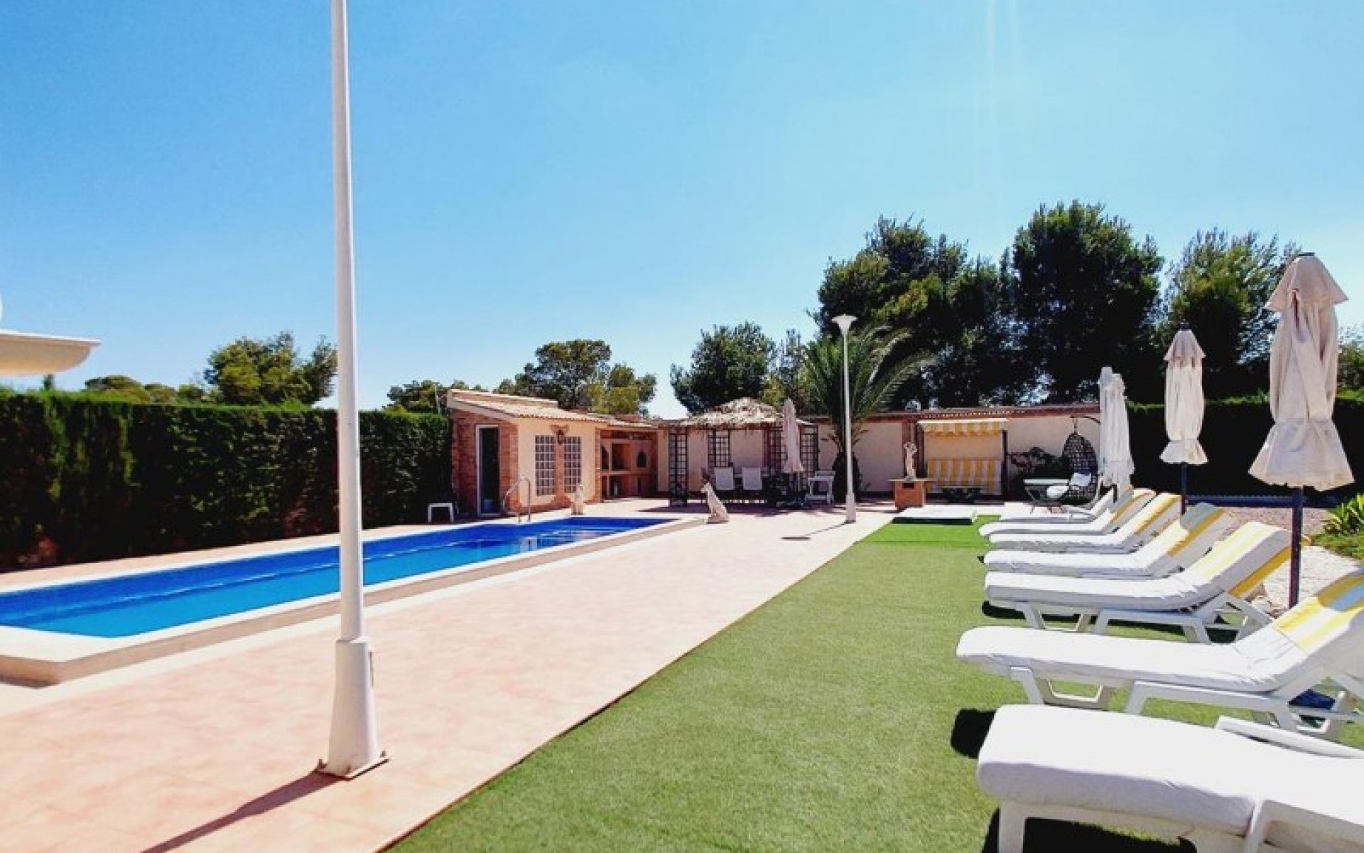 Resale - Villa - Campoamor