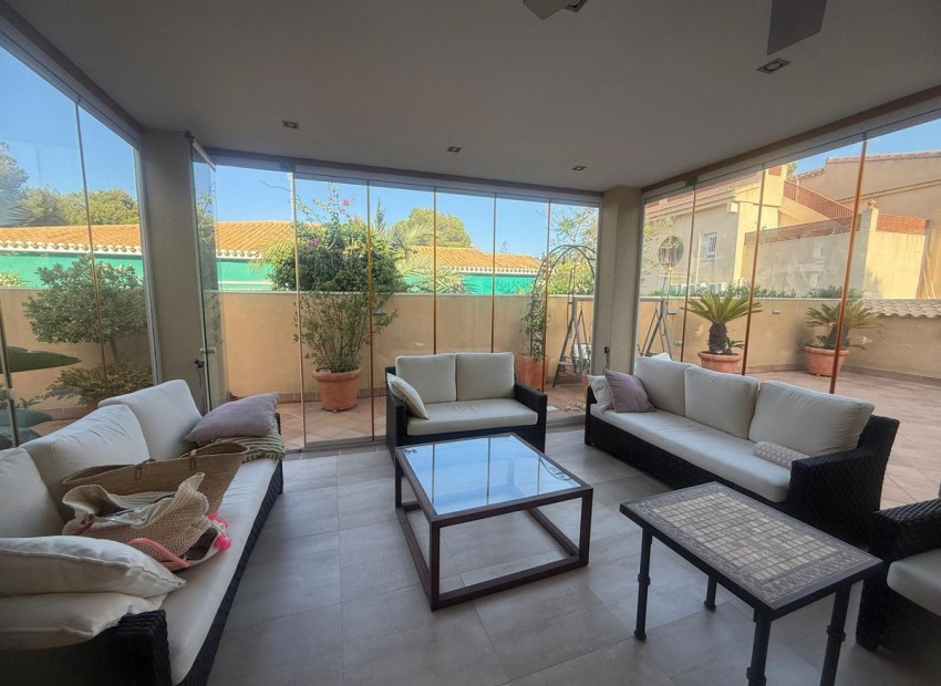 Resale - Villa - Campoamor