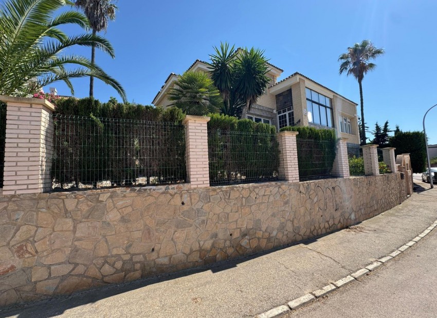 Resale - Villa - Campoamor