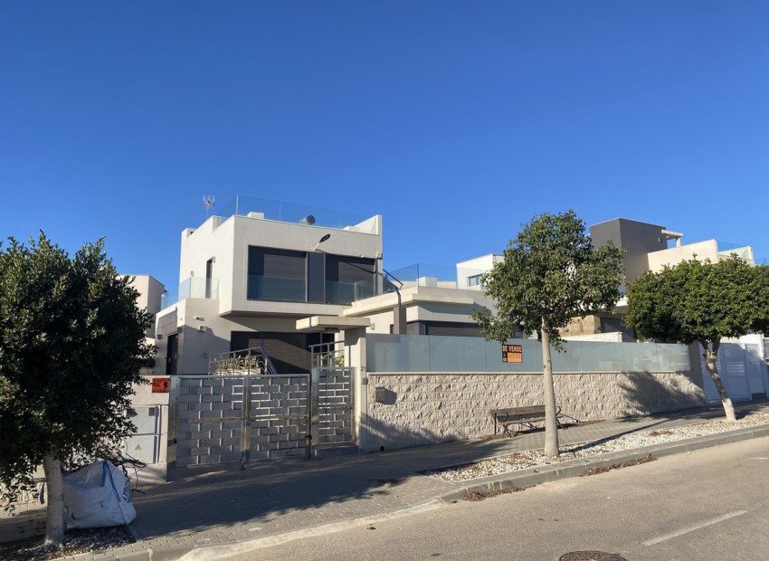 Resale - Villa - Campoamor