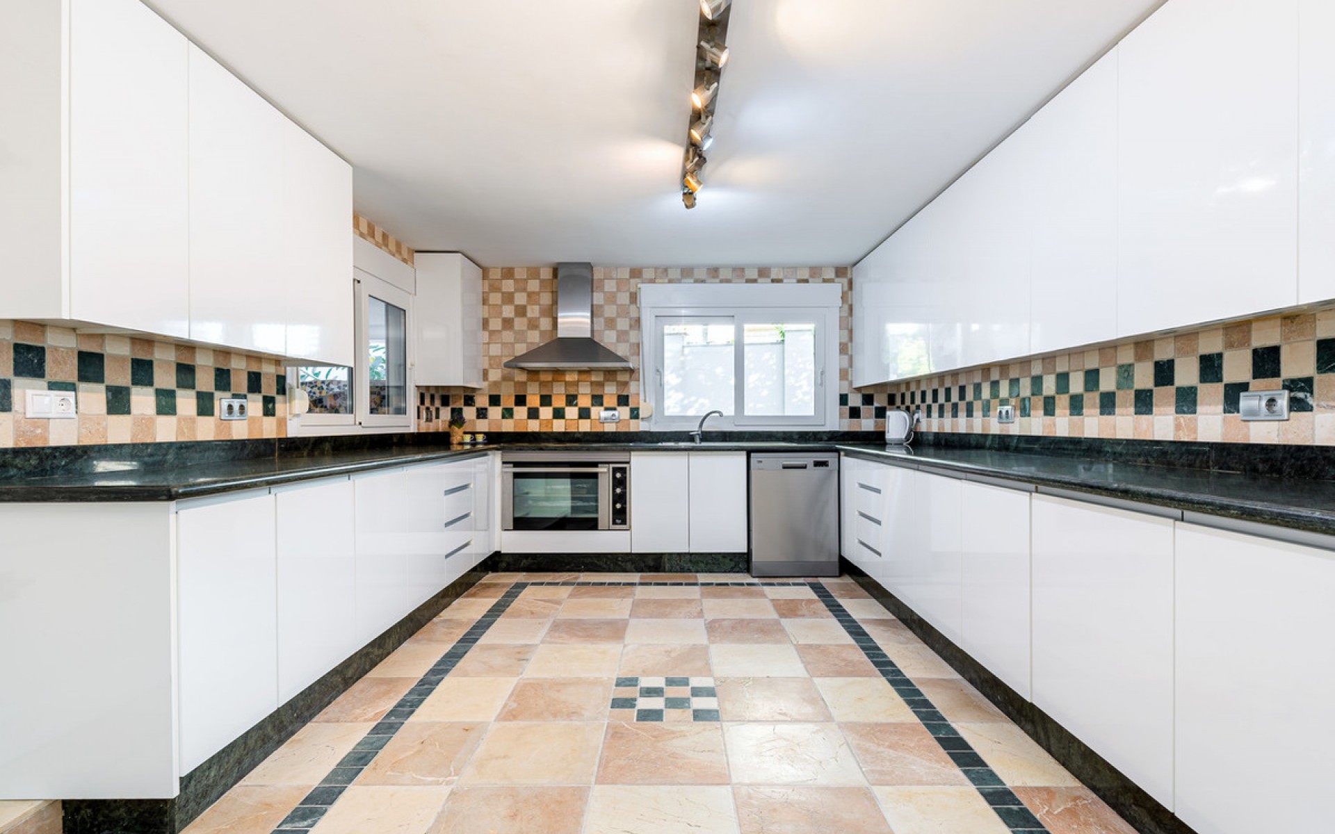 Resale - Villa - Campoamor