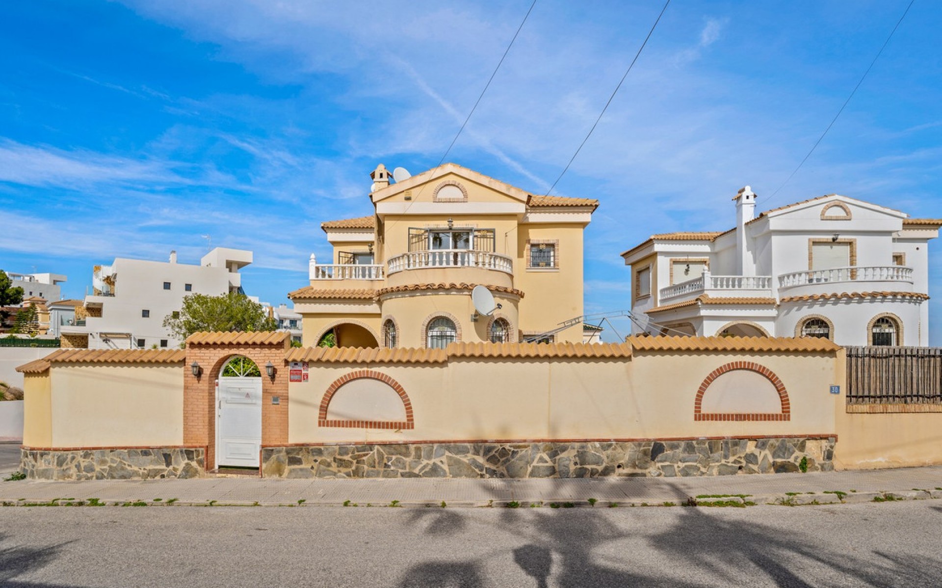 Resale - Villa - Campoamor
