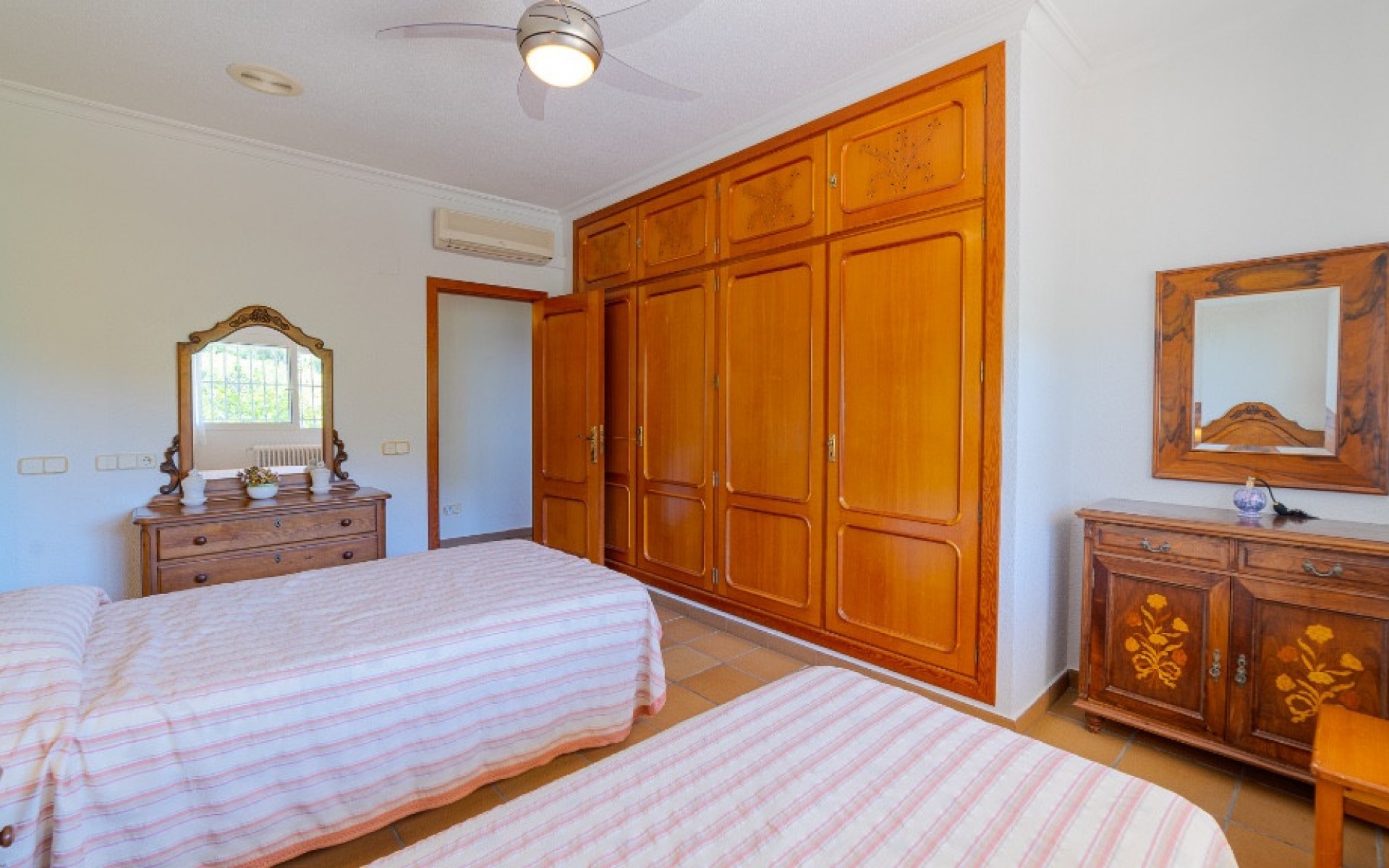 Resale - Villa - Campoamor