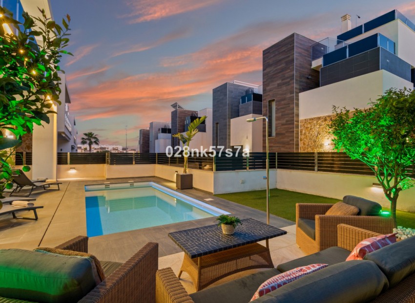 Resale - Villa - Campoamor