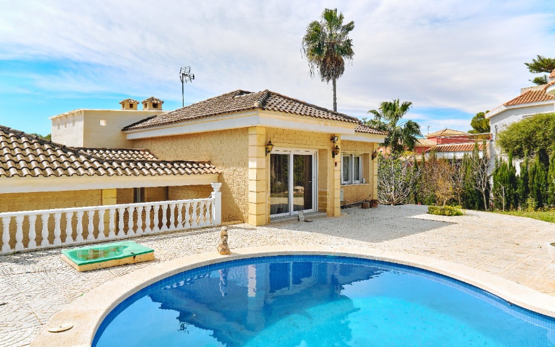 Resale - Villa - Campoamor
