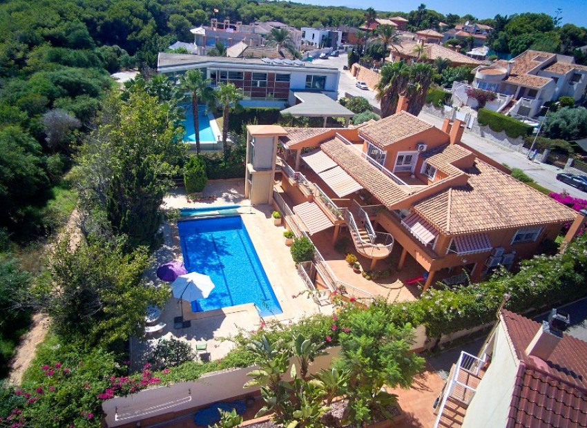 Resale - Villa - Campoamor