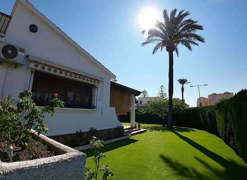 Resale - Villa - Campoamor