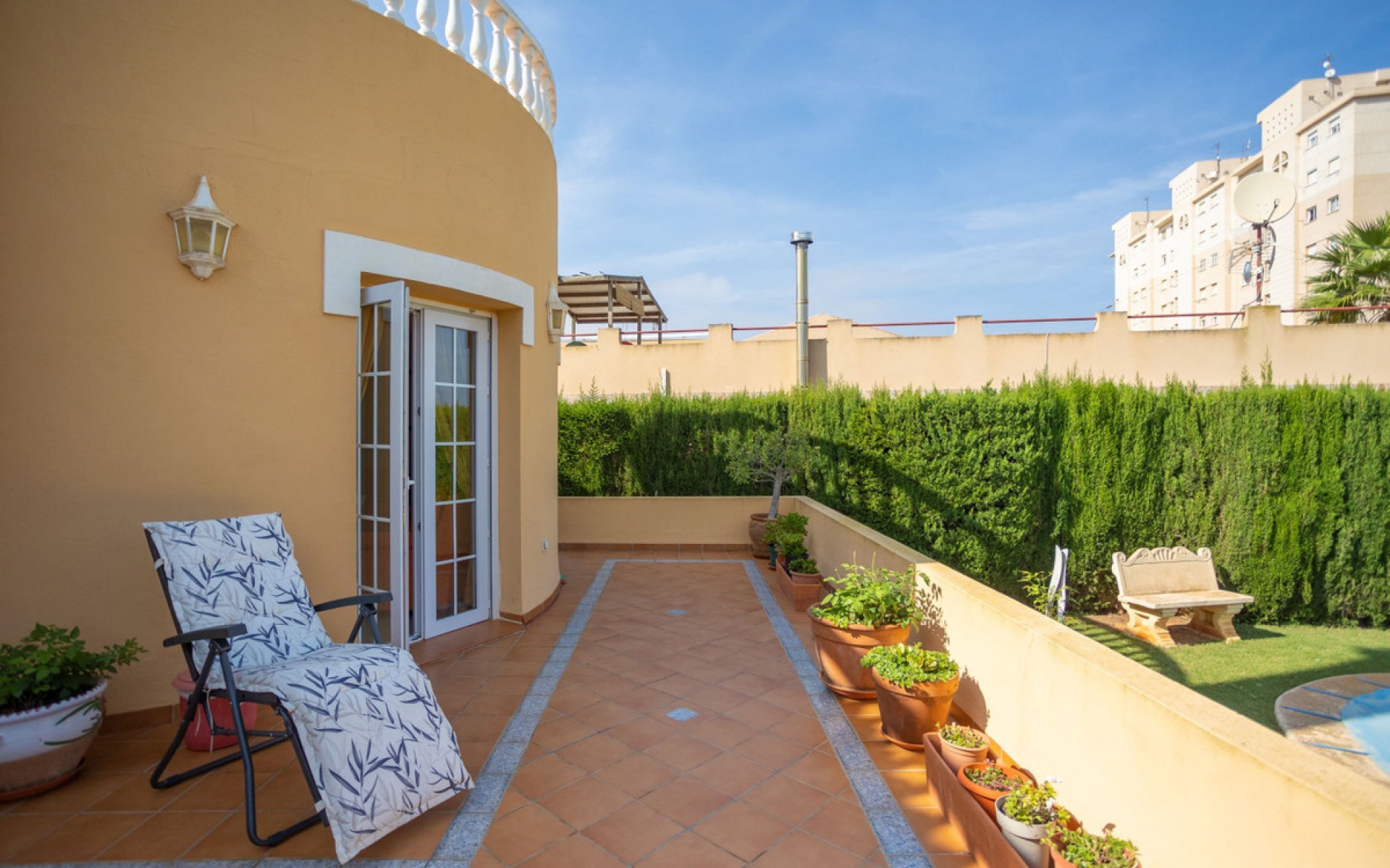 Resale - Villa - Cartagena - Playa Honda